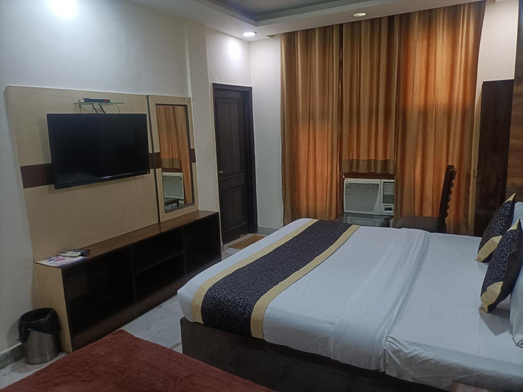 Hotel Grand Aerotech New Delhi Extérieur photo