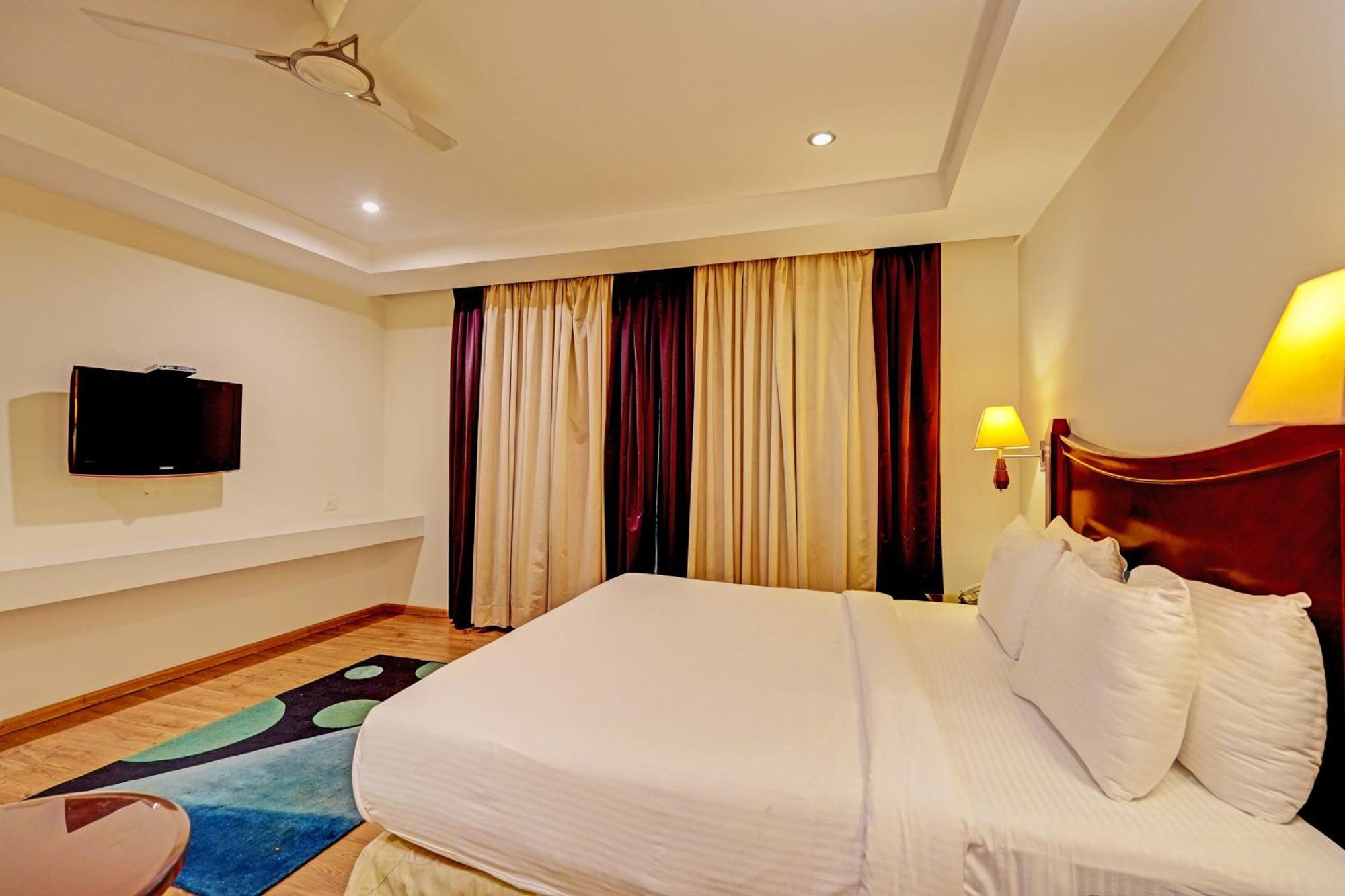 Hotel Grand Aerotech New Delhi Extérieur photo