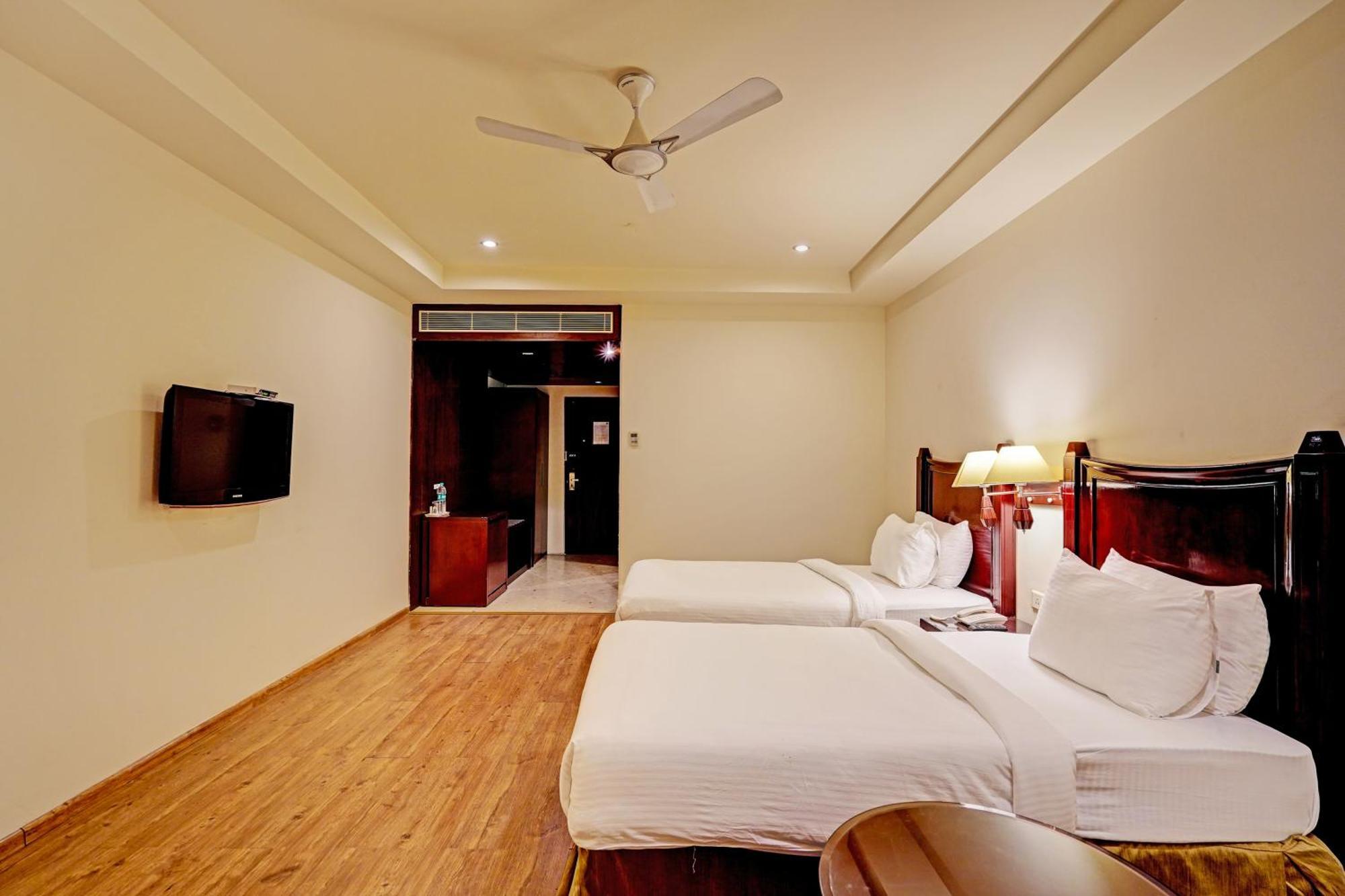 Hotel Grand Aerotech New Delhi Extérieur photo